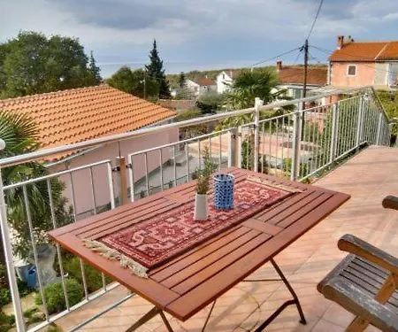 Caspar- Turm Krk Appartamento *